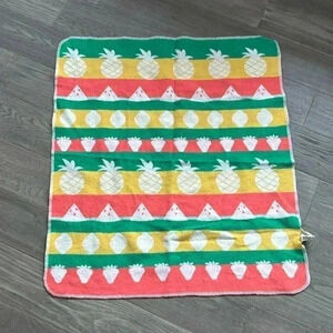 David Fussenegger | Juwel white fruit baby blanket, strawberry, pineapple, lemon
